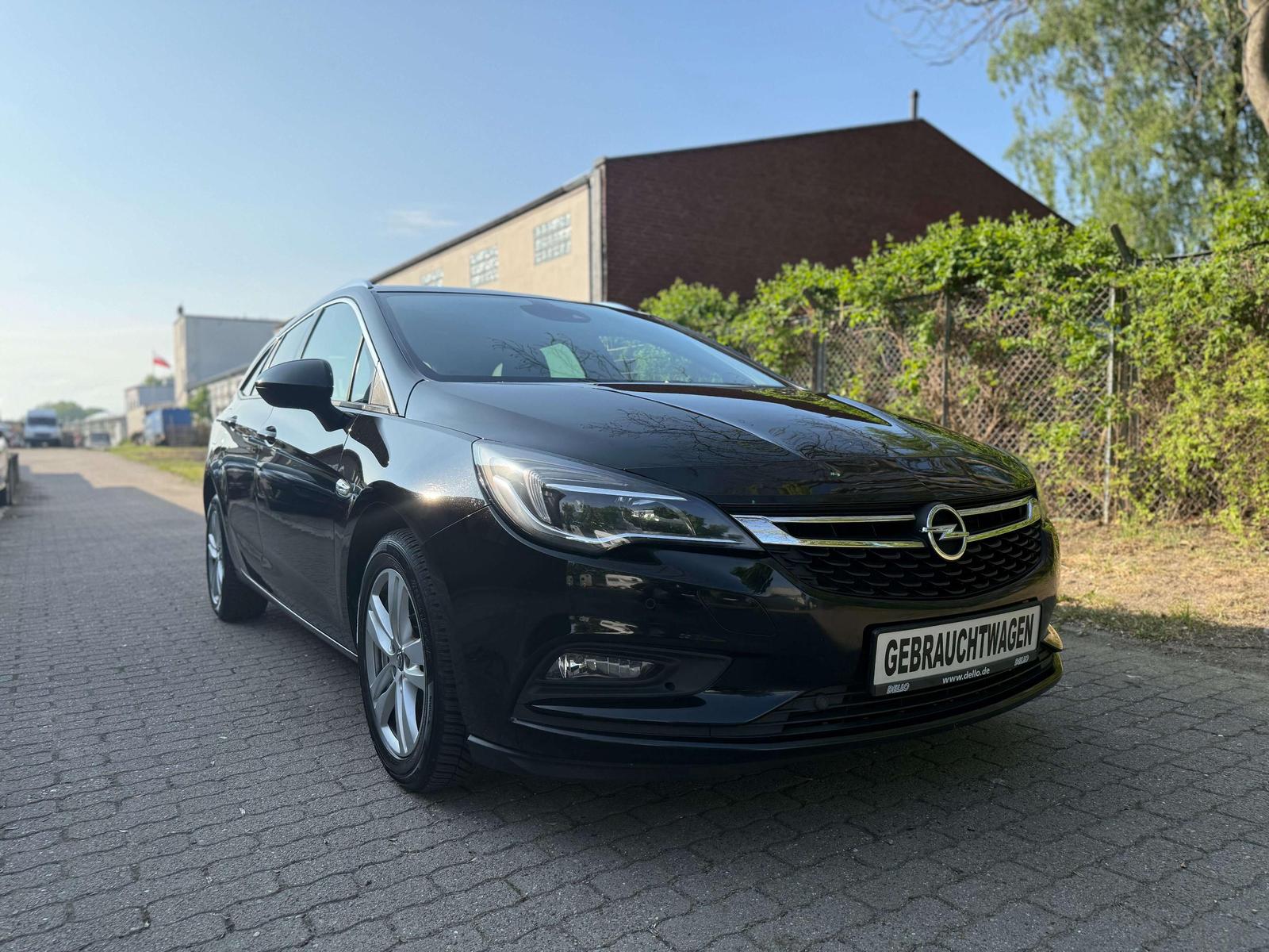 Opel Astra Dynamic/KAMERA/BT/NAVI/PDC