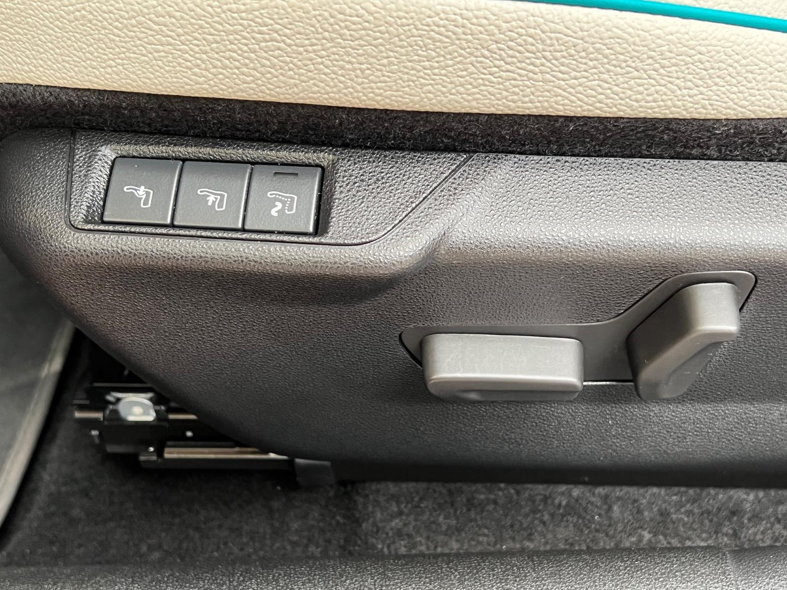 Fiat 600 e 115 kW La Prima/Navi/ACC/Kamera/DAB