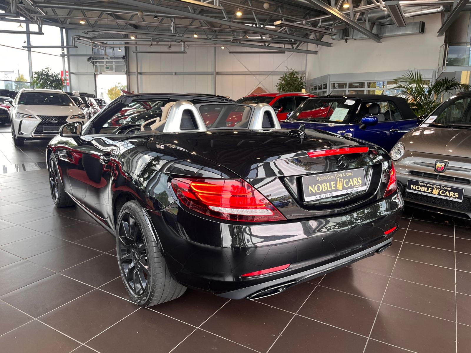 Fahrzeugabbildung Mercedes-Benz SLC 300 KLIMA NAV SHZ LEDER BEIGE