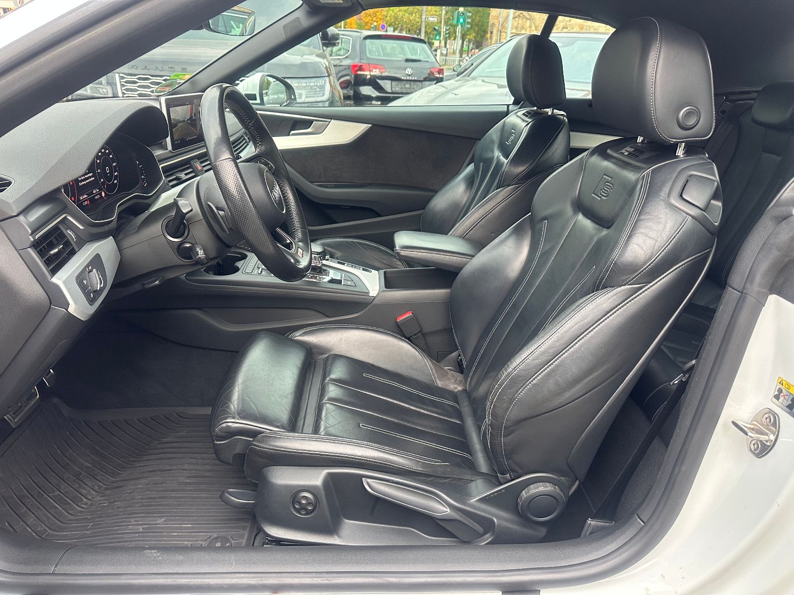 Fahrzeugabbildung Audi A5 CABRIO 3.0 TDI QUATTRO S LINE+SPORTPAKET