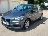 BMW 218 Active Tourer 218i - Automatik-Navi-2. Hand  - blaue BMW 218 Active Tourer