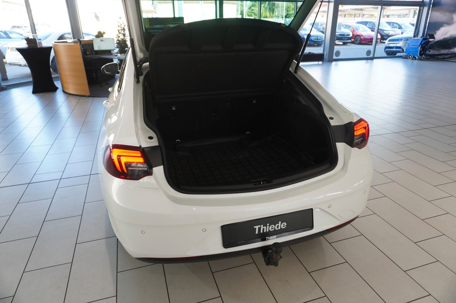 Fahrzeugabbildung Opel Insignia B GS 2.0D INNOV. NAVI/KAMERA/PANO./AHK