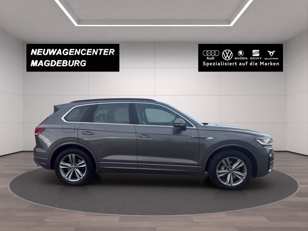Volkswagen Touareg 3.0 V6 TDI 4Motion DPF Aut. R-Line foto 4