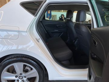 Seat Leon FR *2.Hand*Scheckheft*LED*