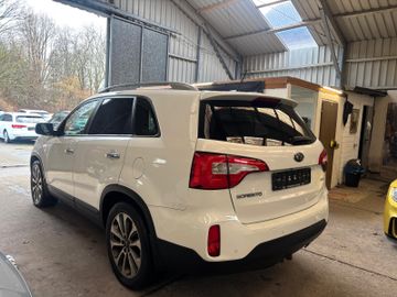 KIA Sorento - 4