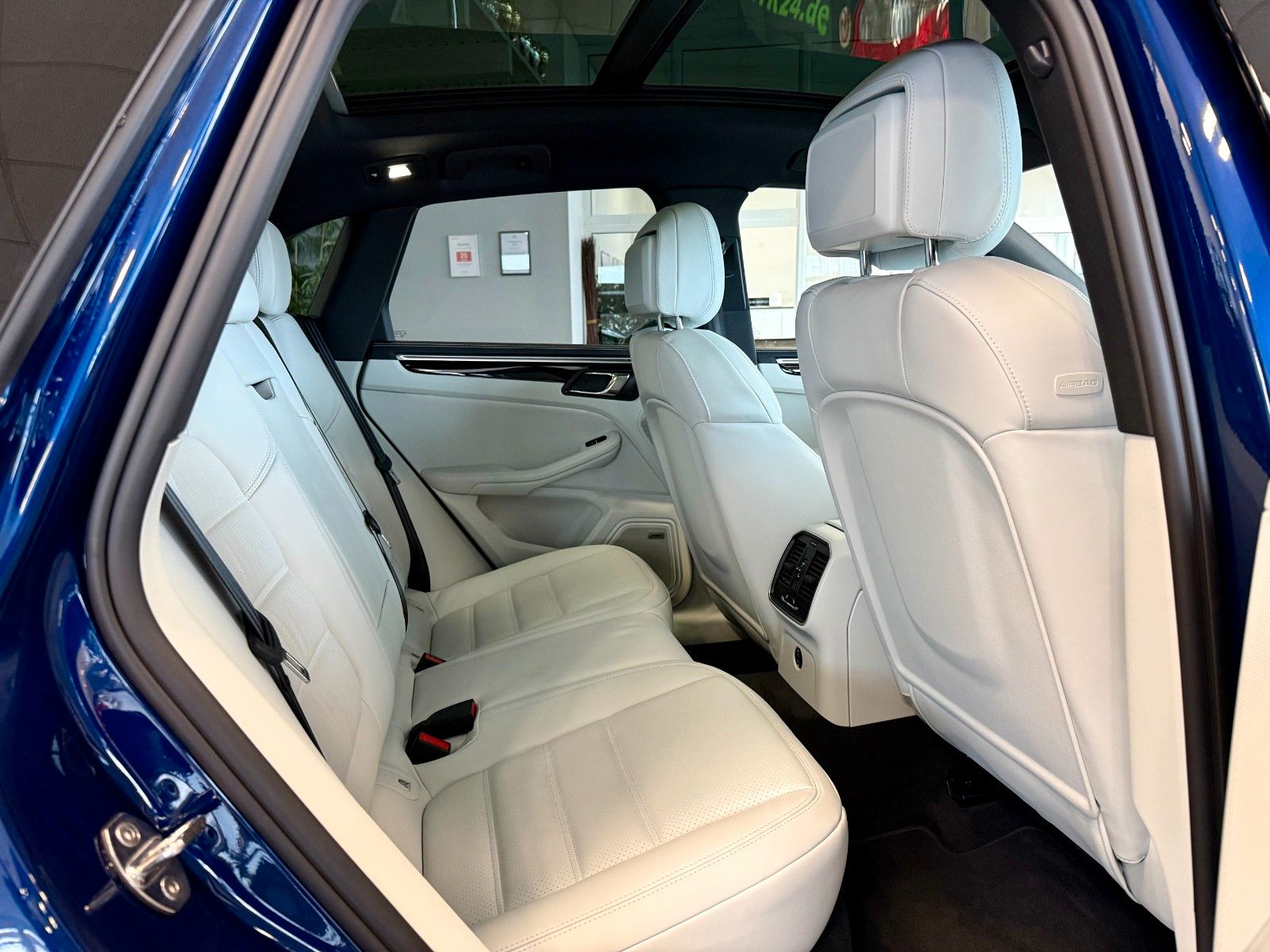 Fahrzeugabbildung Porsche Macan S Luftfederung/Panorama/ACC/SportChrono