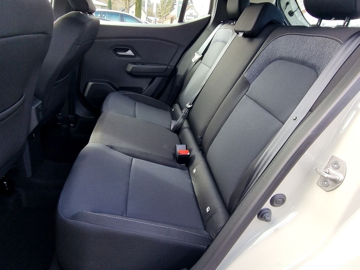 Fahrzeugabbildung Dacia Sandero Expression TCe 100