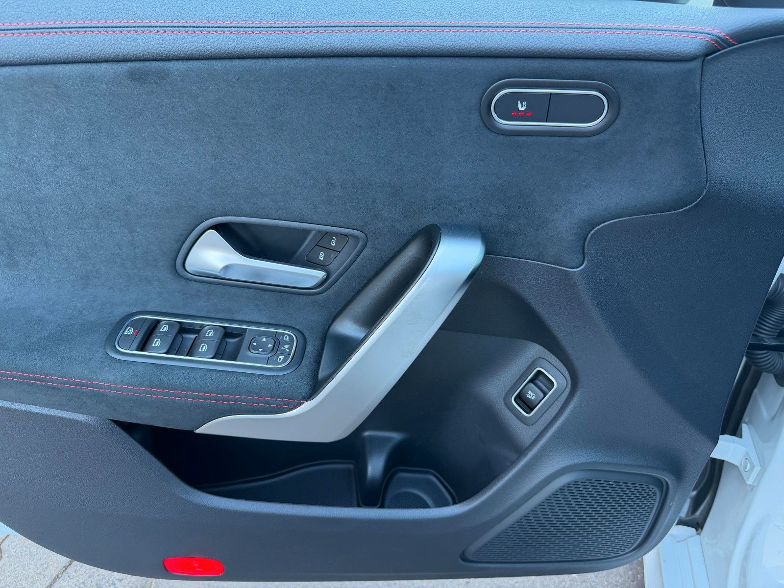 Fahrzeugabbildung Mercedes-Benz CLA 220d SB AMG+Pano+Distr+AHK+Night+Ambiente