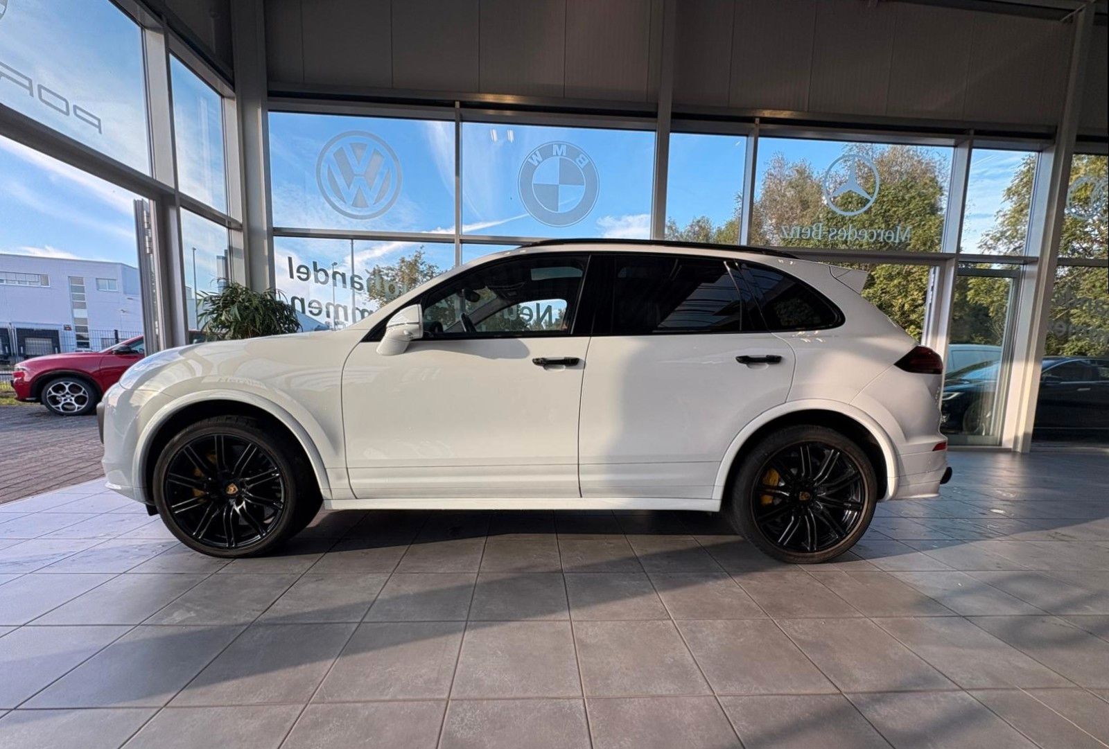 Fahrzeugabbildung Porsche Cayenne Turbo/PCCB/Panodach/Burmester/Voll!