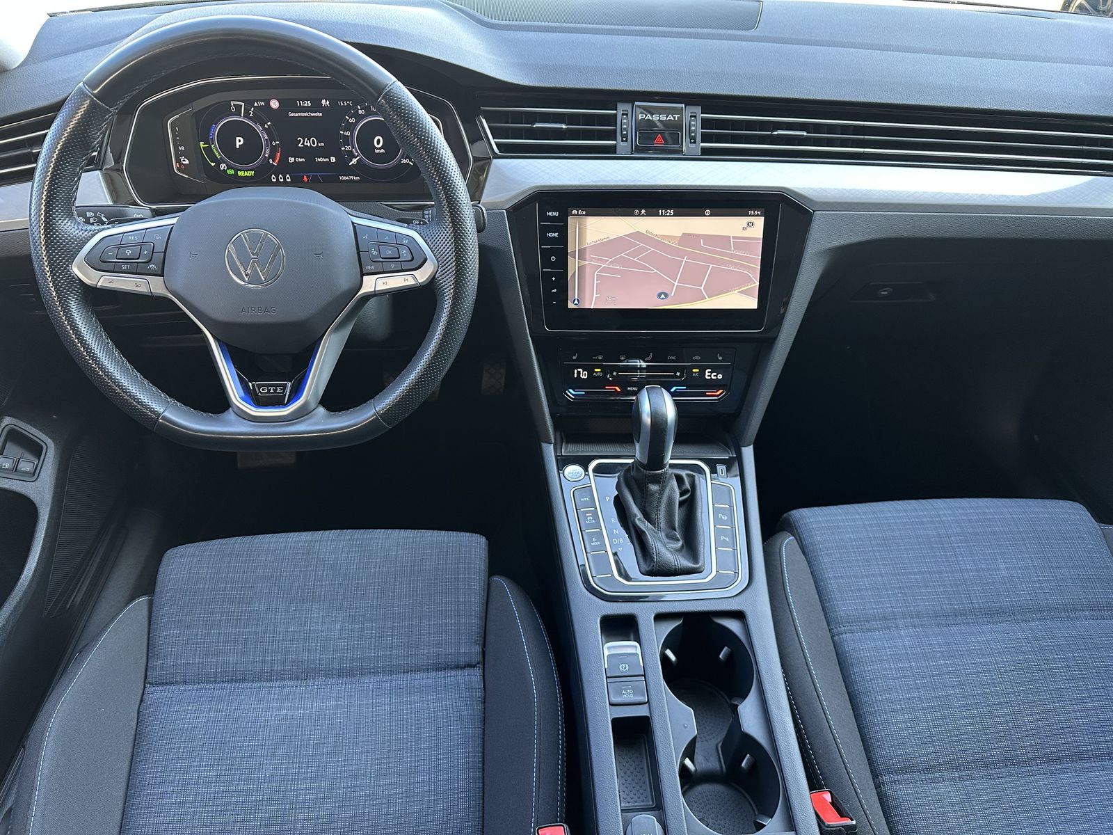 Fahrzeugabbildung Volkswagen Passat Variant GTE NAV+LED+KAM+AHK+VCOCKPIT+17ZO