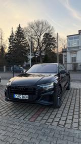 Audi Q8 55 TFSI QUATTRO S-LINE  - Audi Q8 von privat