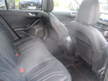 Ford Focus Turnier Vignale LED + ACC + PDC + Panorama