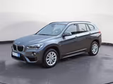 BMW X1 xDrive20i Advantage Steptronic Navigation LED - silberne BMW X1