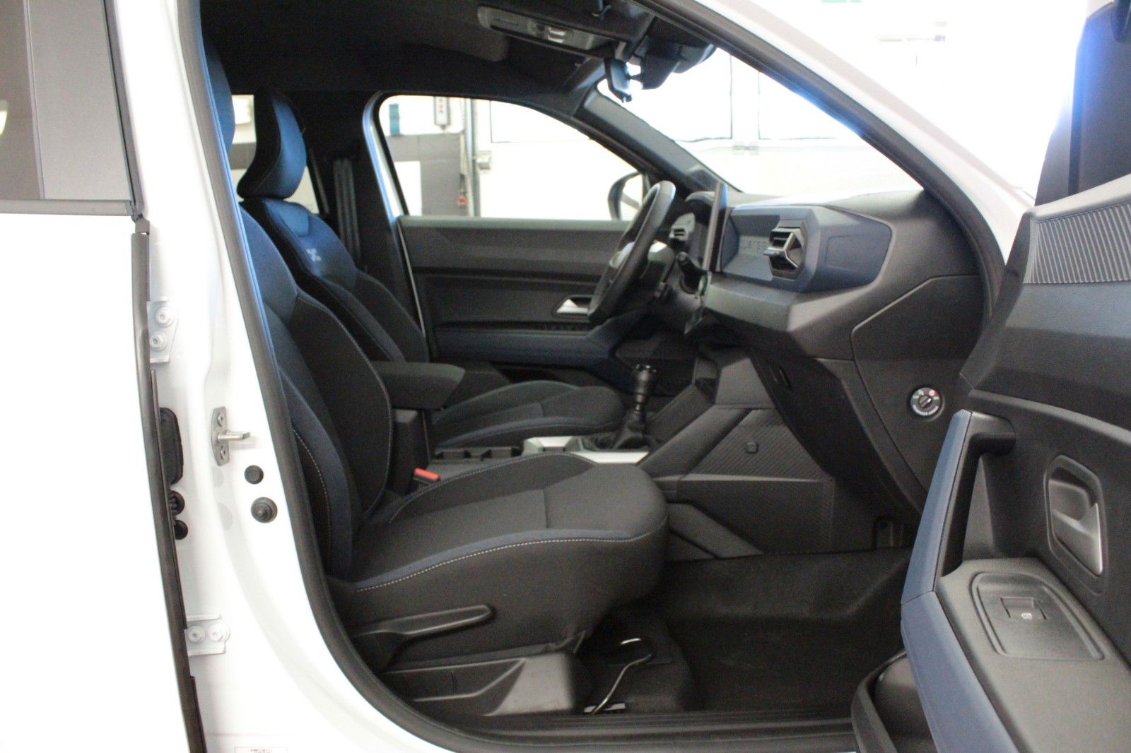 Fahrzeugabbildung Dacia Duster mild hybrid 130 Journey *Winterpaket*