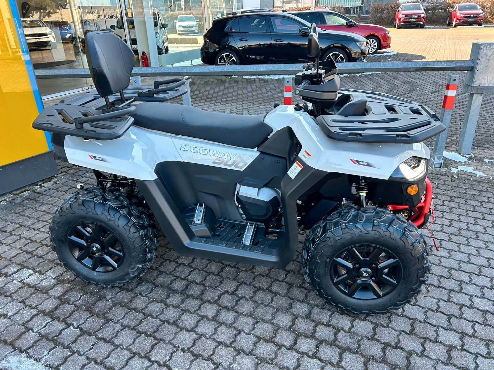 Fahrzeugabbildung Segway SNARLER AT5 L DLX 2025 weiß-rot