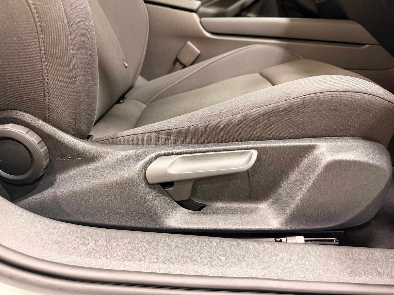 Volkswagen Passat 1.5 eTSI DSG ACC LED Navi Winter, миниатюра 11