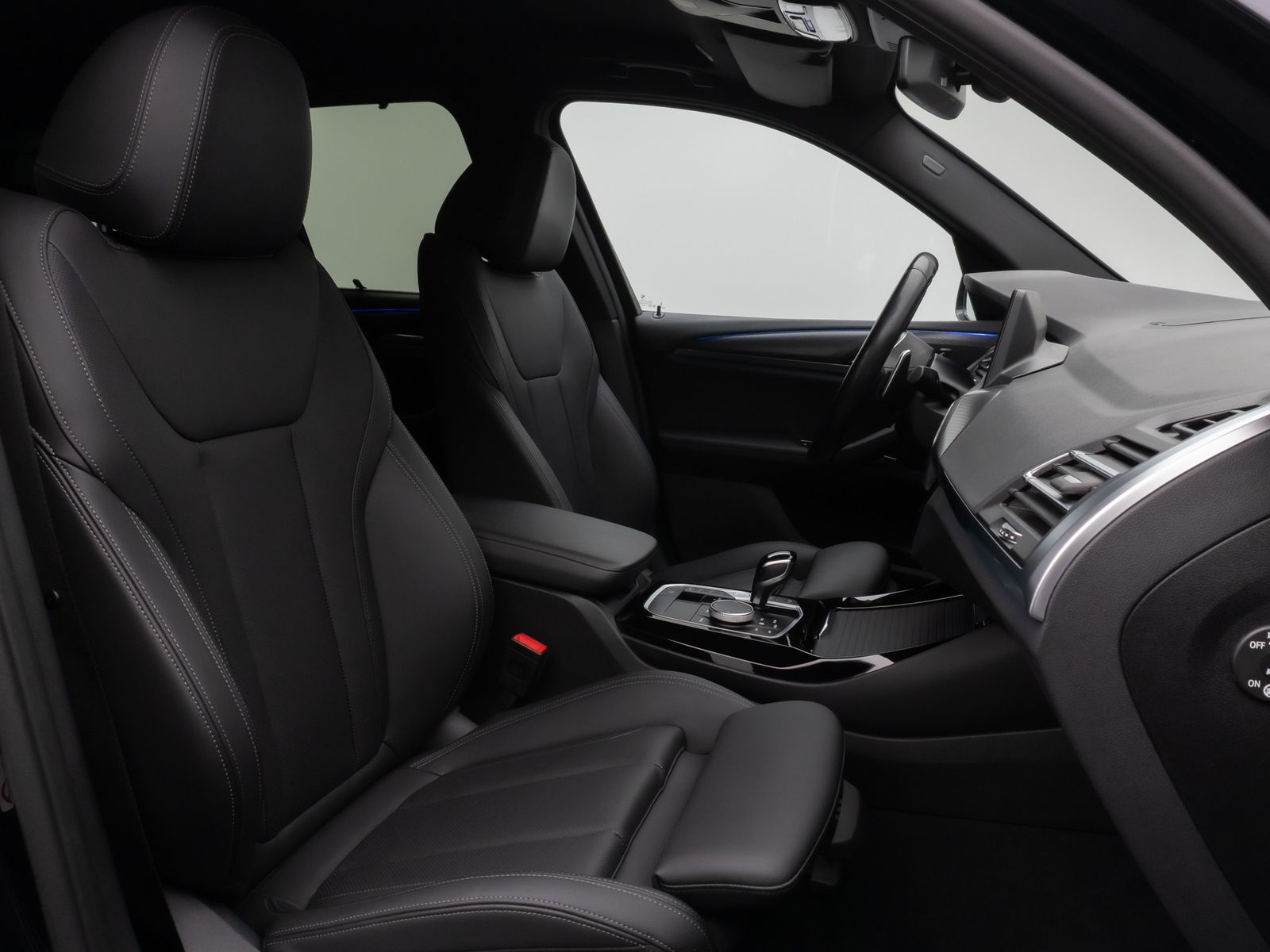 Fahrzeugabbildung BMW X3 xD20d M Sport Kamera HUD DAB HiFi Komfort 19"