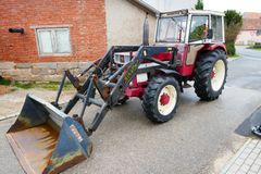 IHC 844S Allr. mit Industriefrontlader