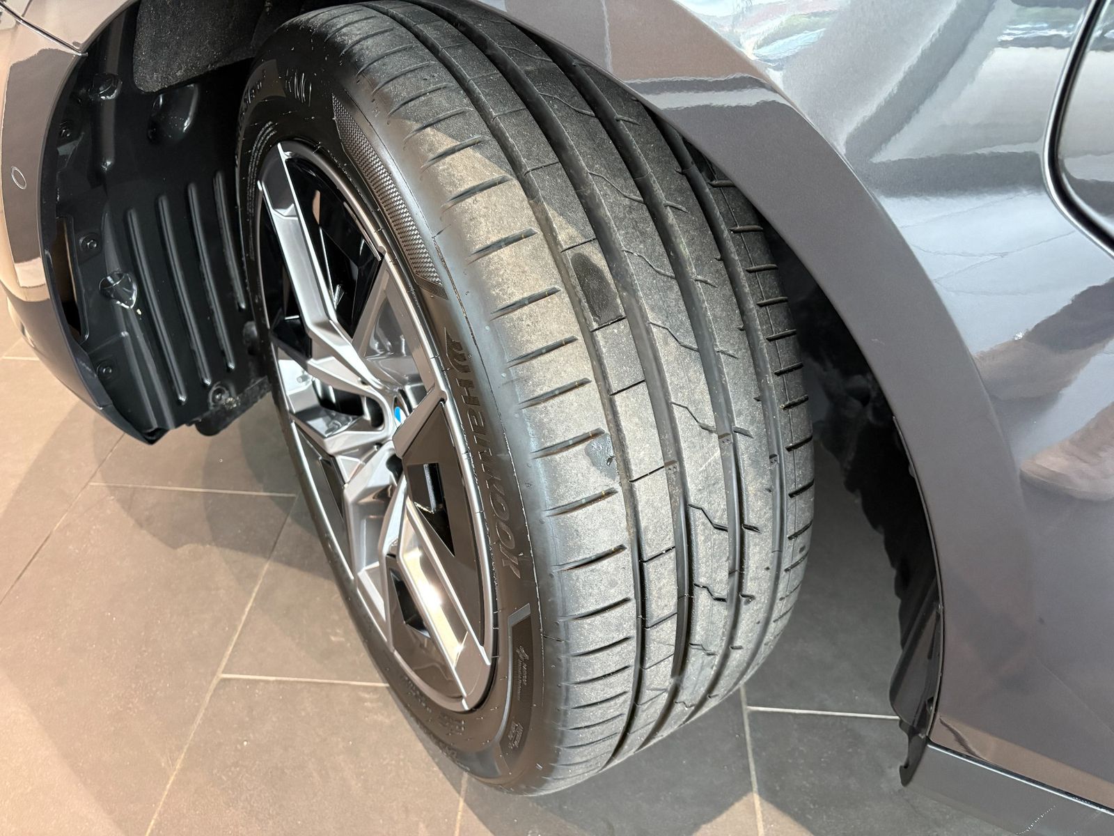 BMW 550e xDrive Limousine imagem 2