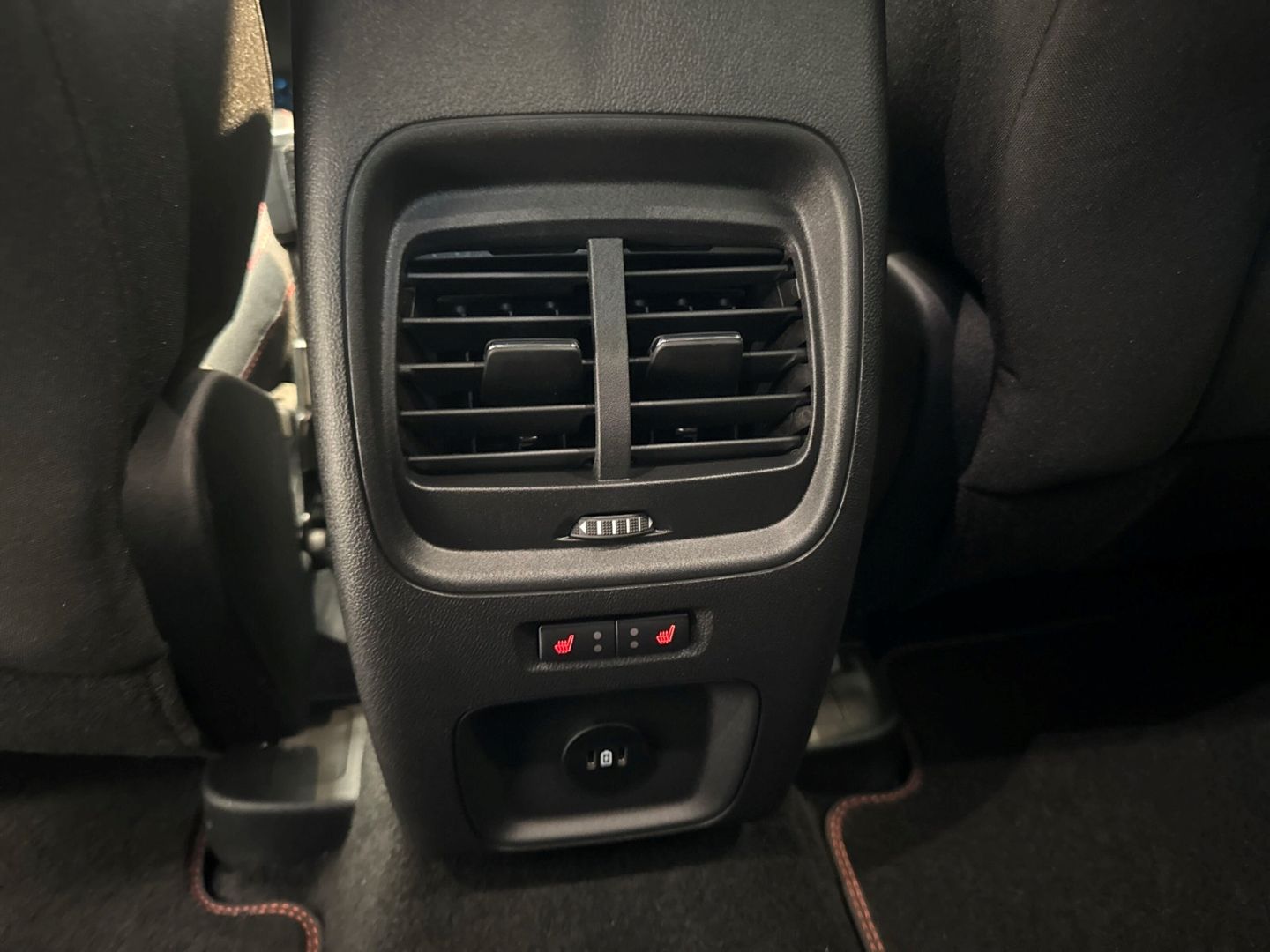 Fahrzeugabbildung Ford Kuga Plug-In Hybrid ST-Line PHEV EU6d Navi Digit