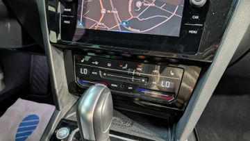 Volkswagen Passat 2.0 TDI Business ACC+LED+CARPLAY+AHK