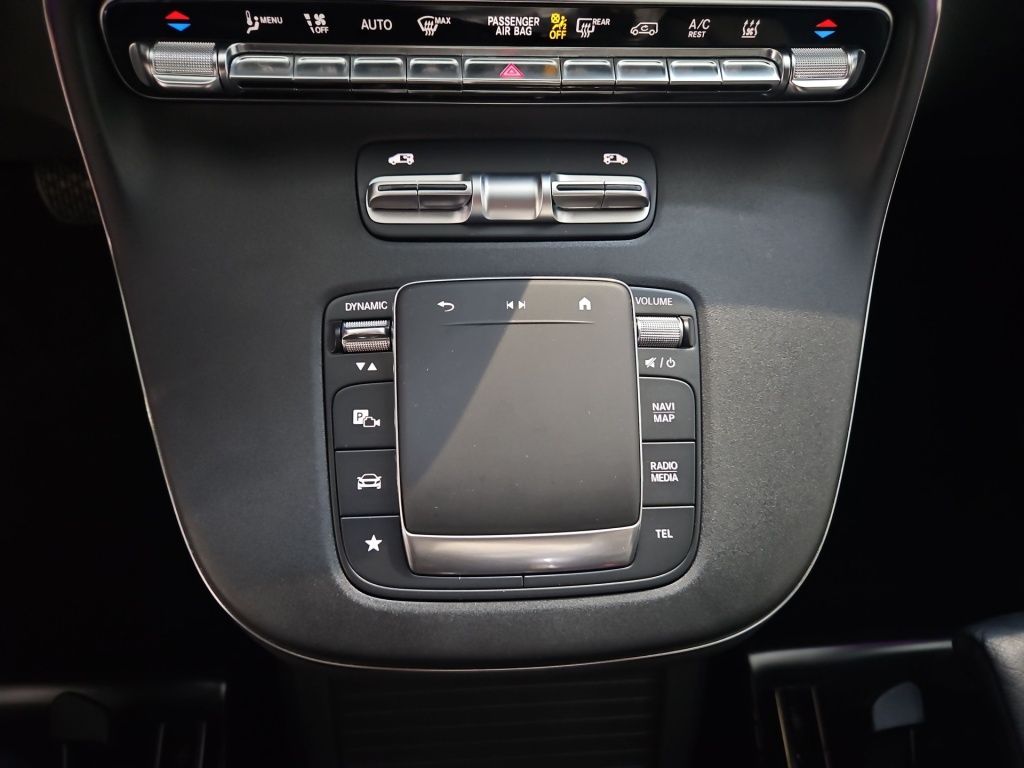 Fahrzeugabbildung Mercedes-Benz V 300 AVG extralang 8 Sitze STHZ AR ele.ST DISTR