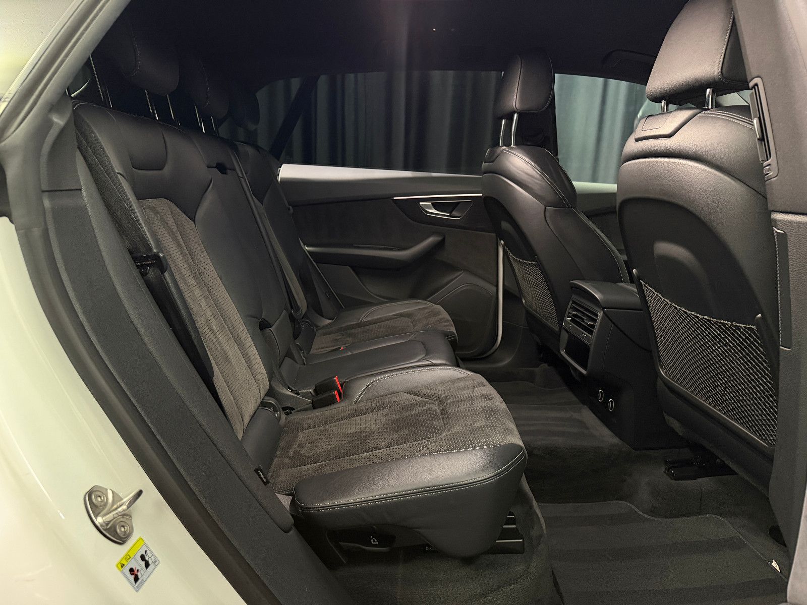 Fahrzeugabbildung Audi Q8 50 TDI quattro |MATRIX|AHK|LUFT