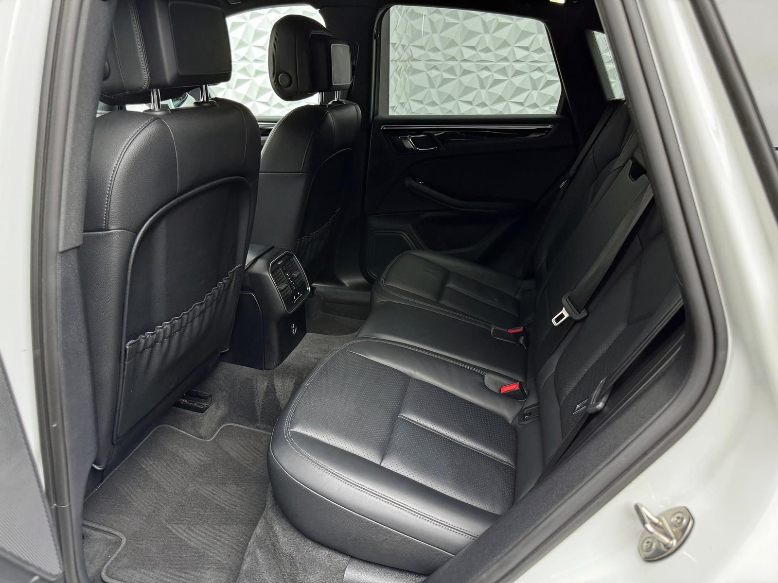 Fahrzeugabbildung Porsche S APPROVED*PDLS+*PASM*ACC*LUFT*PANO*RCAM*PPF*DAB