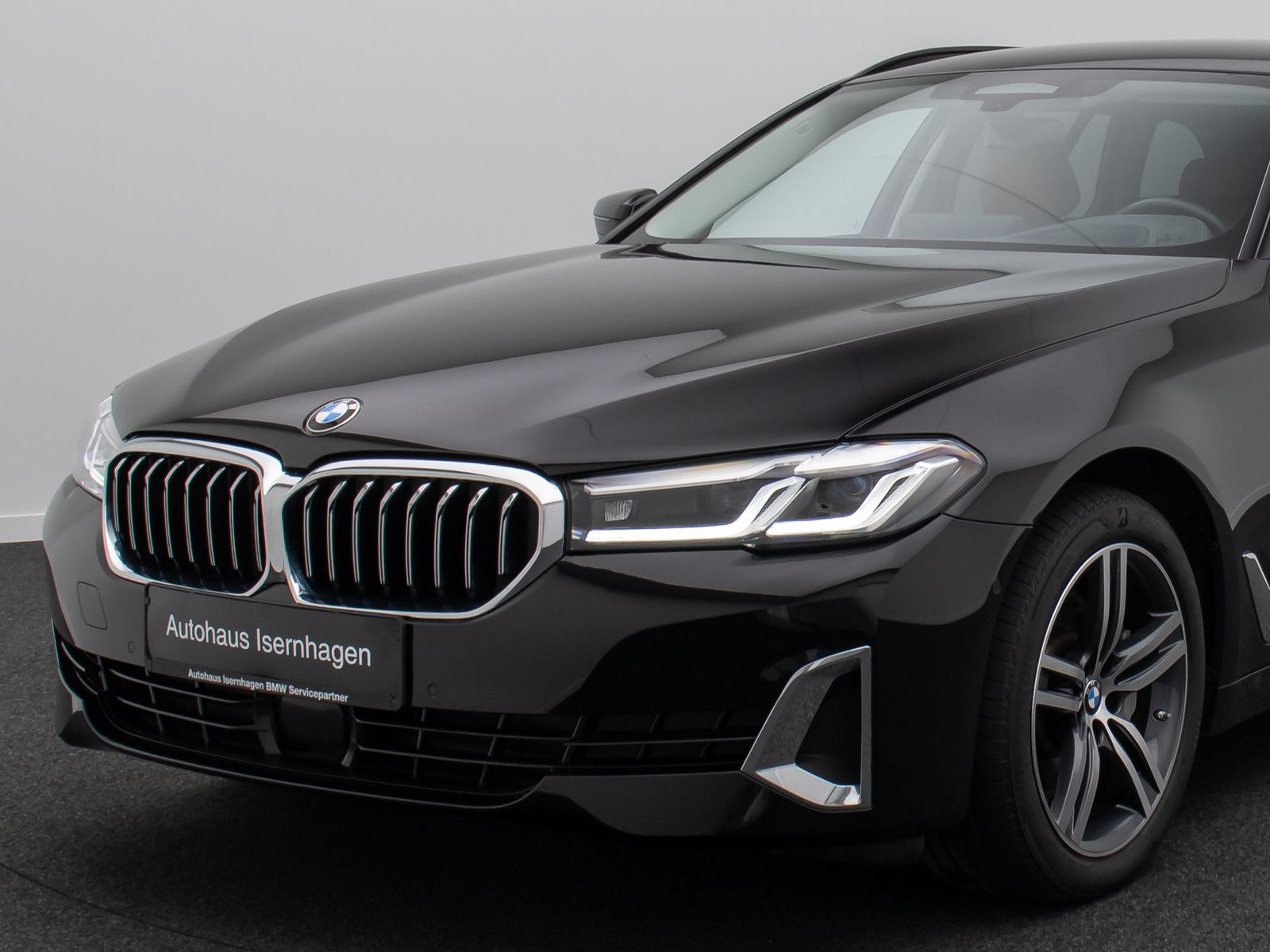 Fahrzeugabbildung BMW 530i xD Luxury Line 4xKlima AHK Kamera DAB Alarm