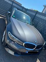 BMW 318 HUD l AHK l Panorama-Glasdach - BMW 318: Schiebedach