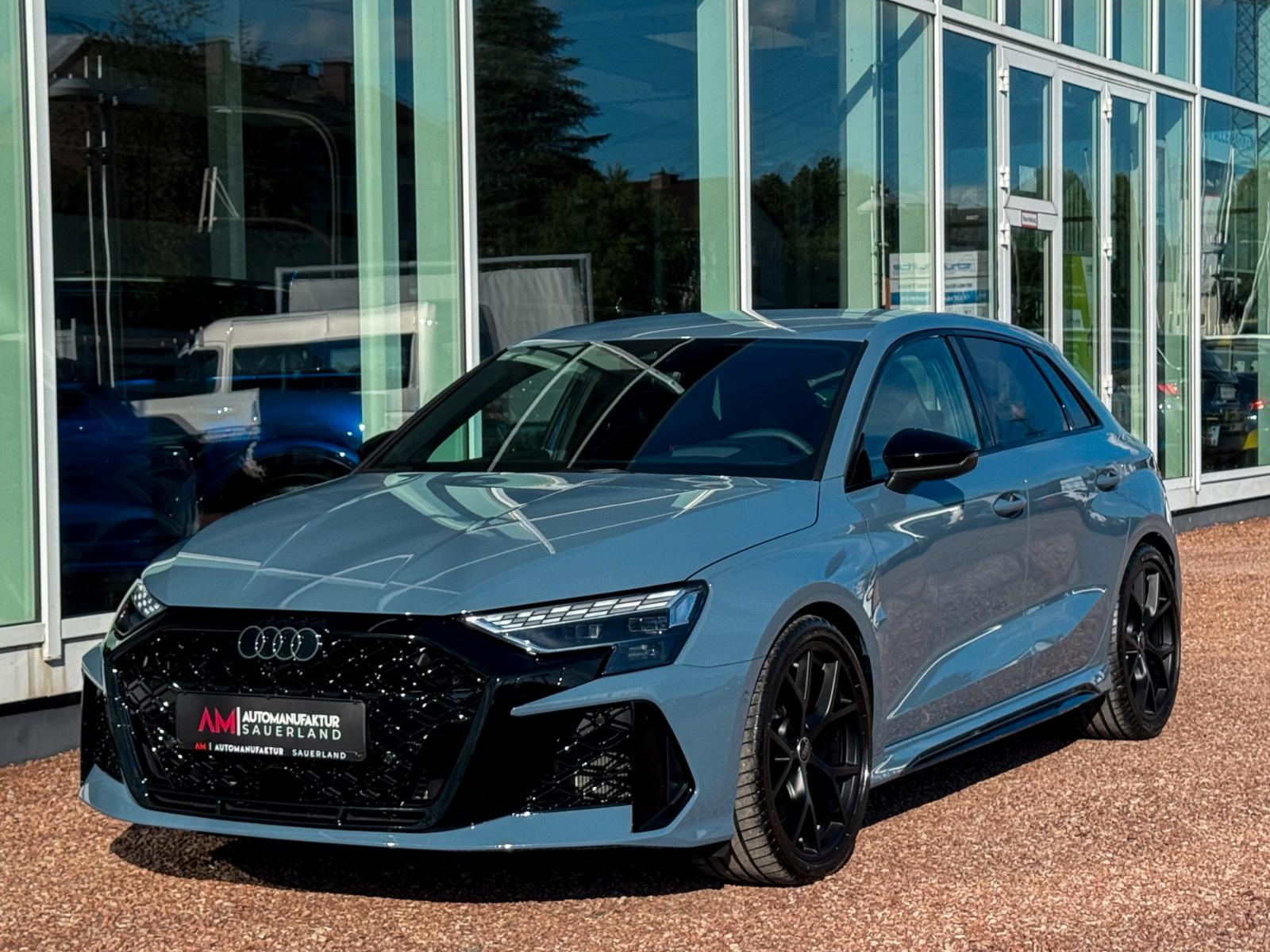 Audi RS3 Sportback 2.5 TFSI quattro*Schalensitze*HUD*