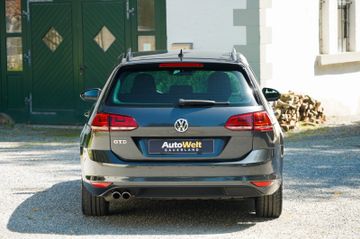 Volkswagen Golf - 4