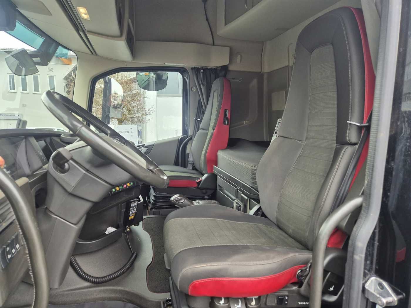 Fahrzeugabbildung Volvo FH 540 6x4 Palfinger S260Z96 Doll Teleskop-Langh