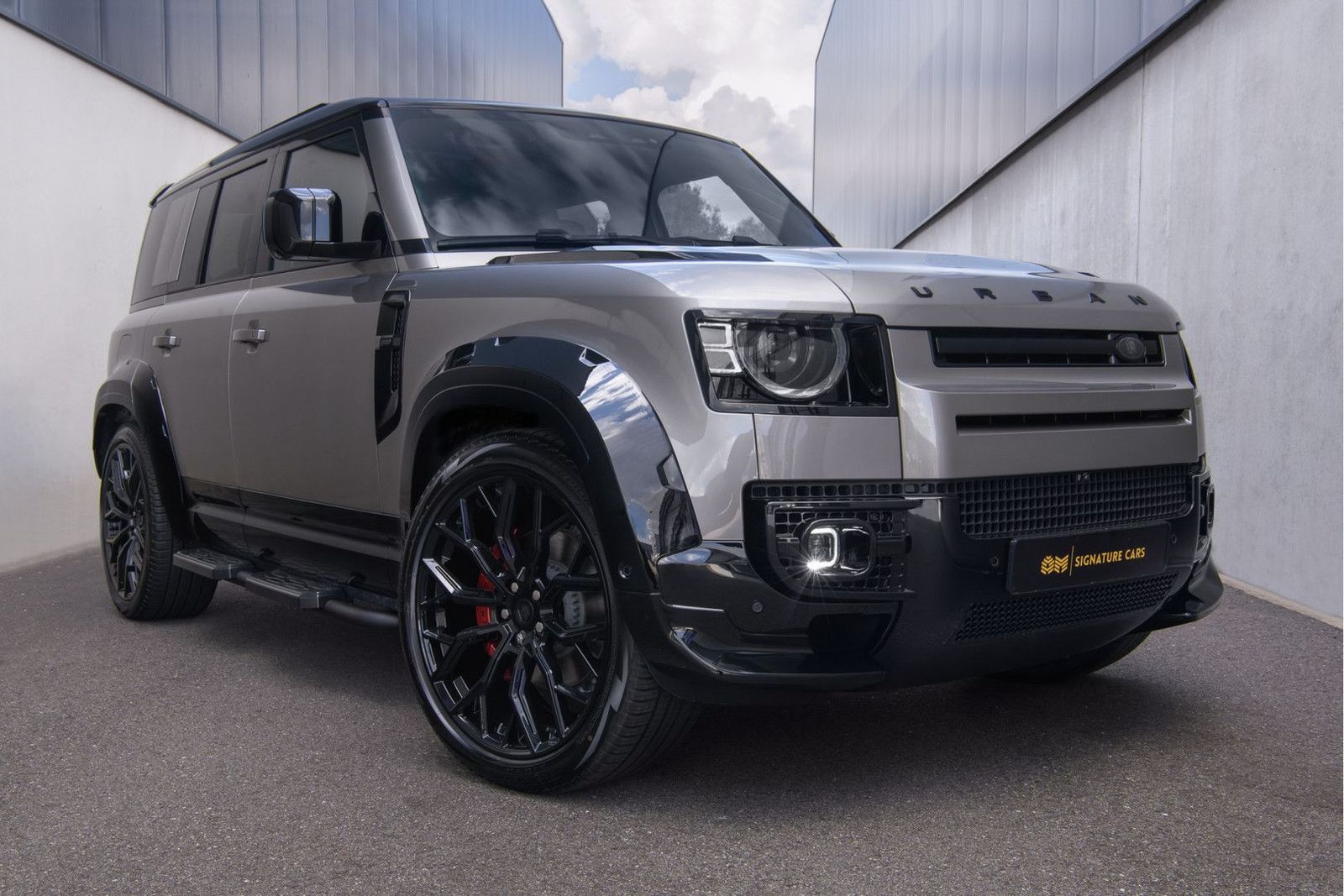 Land Rover Defender 110 P300e X-Dynamic HSE Jumpseat 6p Urb