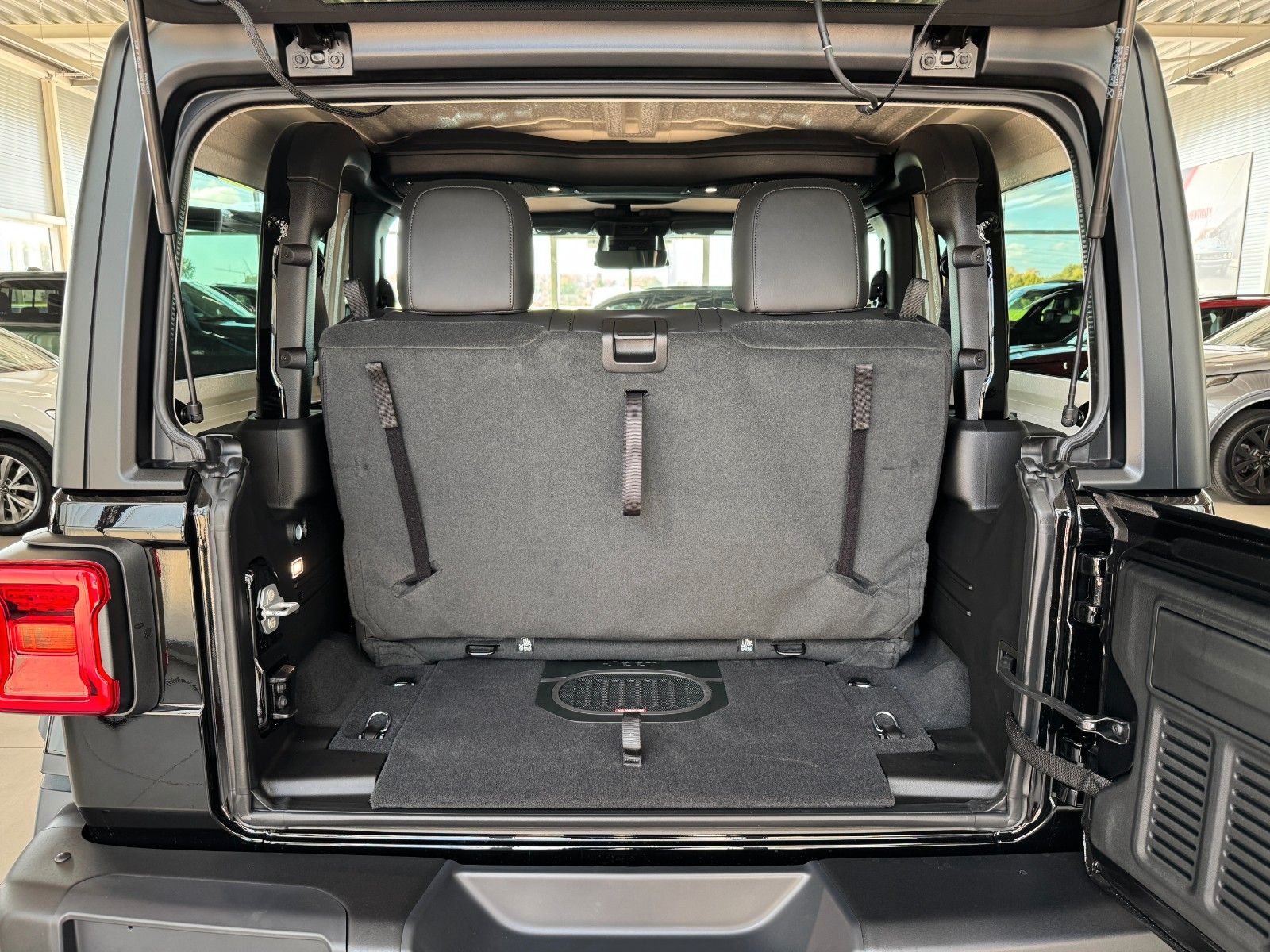 Fahrzeugabbildung Jeep Wrangler 2.0T-GDI Rubicon Recon Xtreme 4x4 WARN