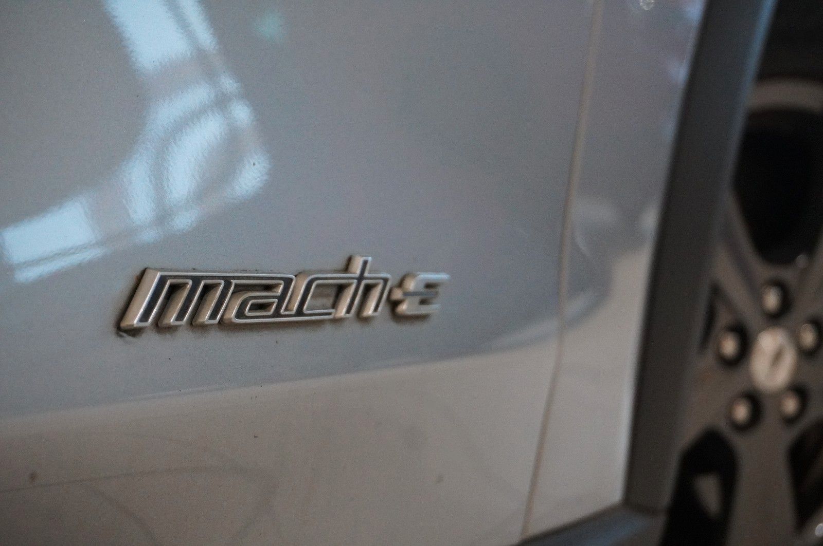 Fahrzeugabbildung Ford Mustang Mach-E NAVI/LED/KAMERA/LEDER/SHZ/DAB+