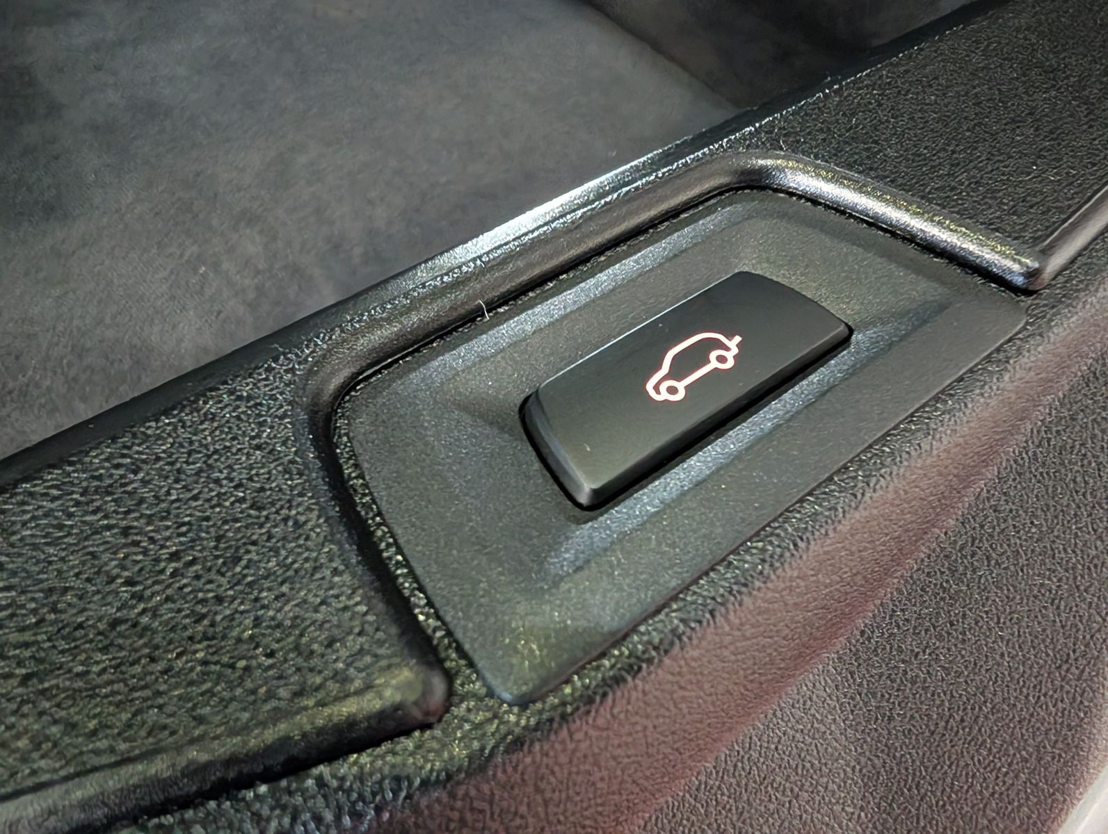 Fahrzeugabbildung BMW X5 30d xDrive M-Sport Innovati AHK H&K UPE:105T€