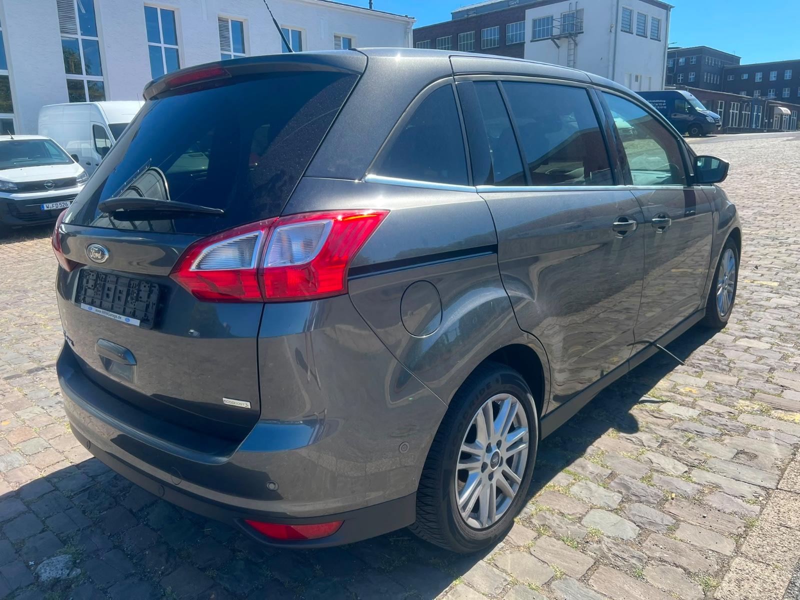 Ford Grand C-MAX 2015 — photo 8
