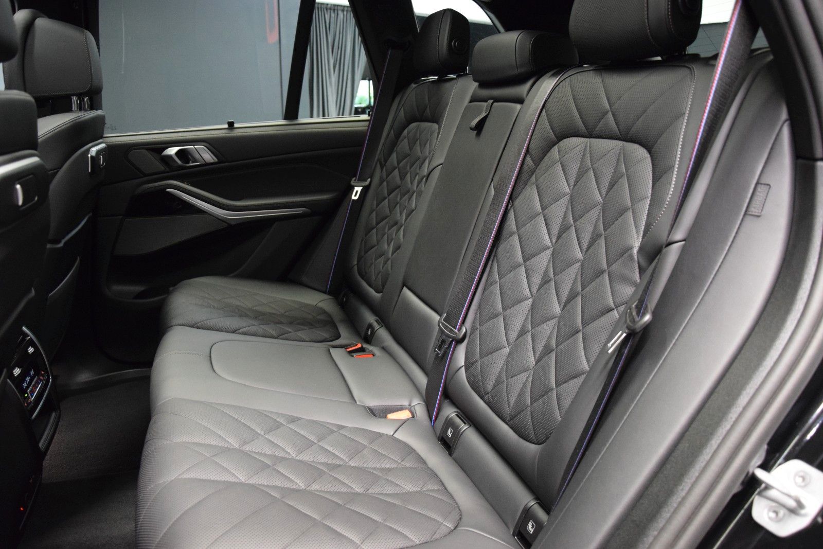 Fahrzeugabbildung BMW X5 30 d xDrive M Sport Pano Sitzbelüft. AHK HuD