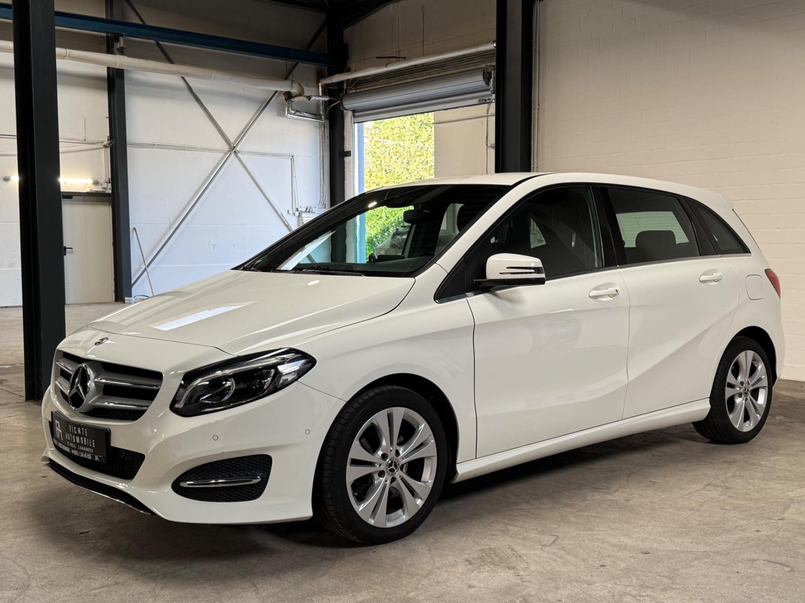 Mercedes-Benz B 180 Edition B LED Kamera AHK Memory Totwinkel