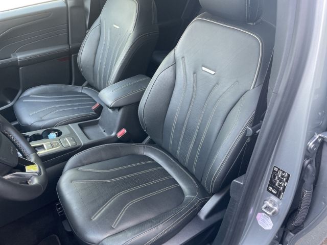 Fahrzeugabbildung Ford Kuga 2.5 Duratec FHEV 4x4 Vignale Hybrid , Navi,
