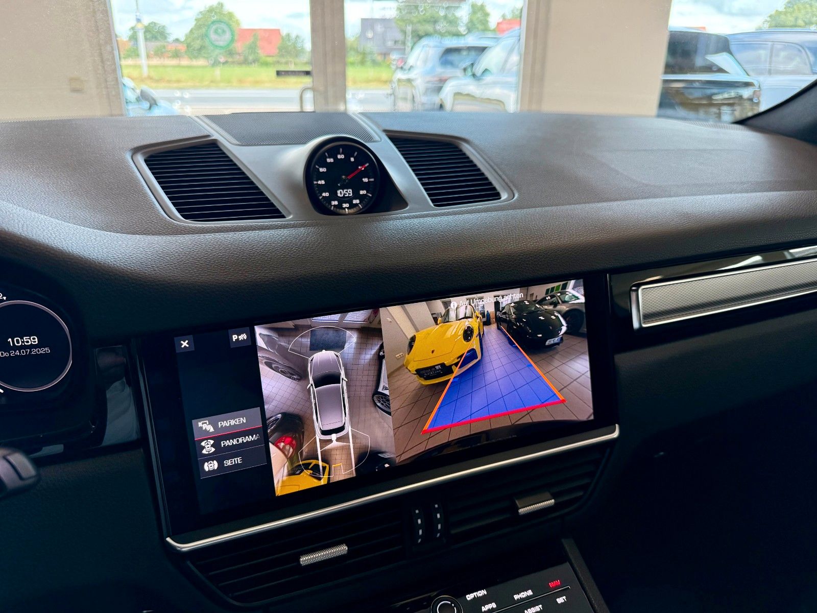 Fahrzeugabbildung Porsche Cayenne S Luftfederung/Panorama/ACC/SportChrono