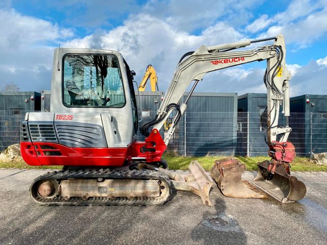 Takeuchi **TB235**SW Martin**HM + 2TL**