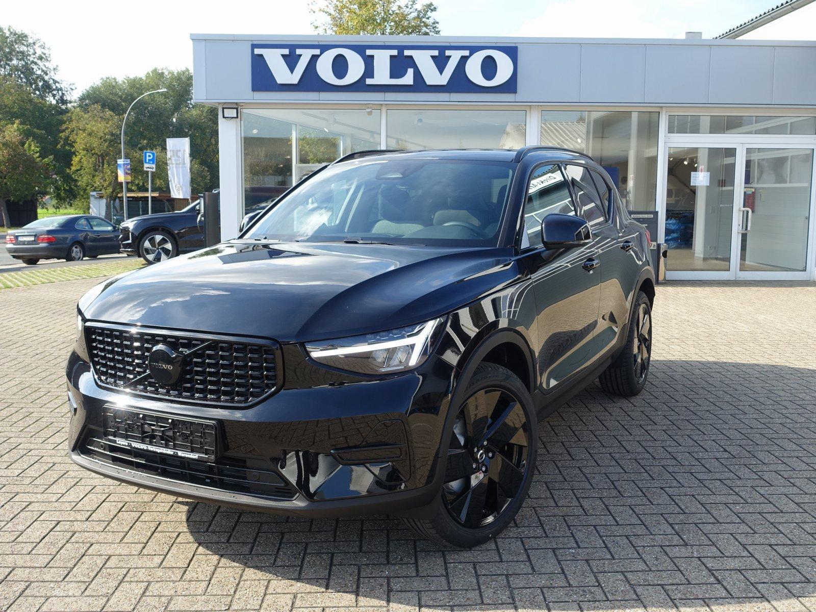 Volvo XC40 Black Edition B3 Mild-Hybrid Benzin Plus