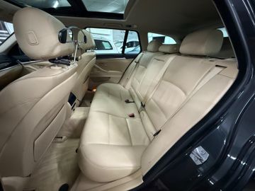 BMW 520 - 11