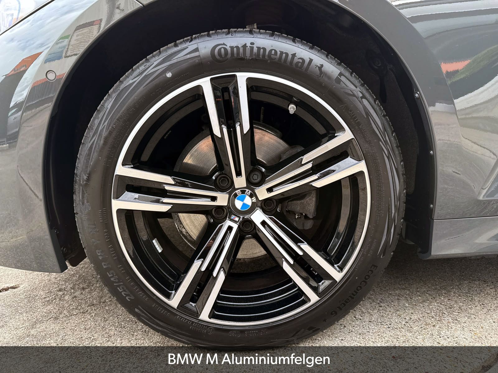 Fahrzeugabbildung BMW 320i Touring Steptr. M-Sport PANO LED KAM H&K BT