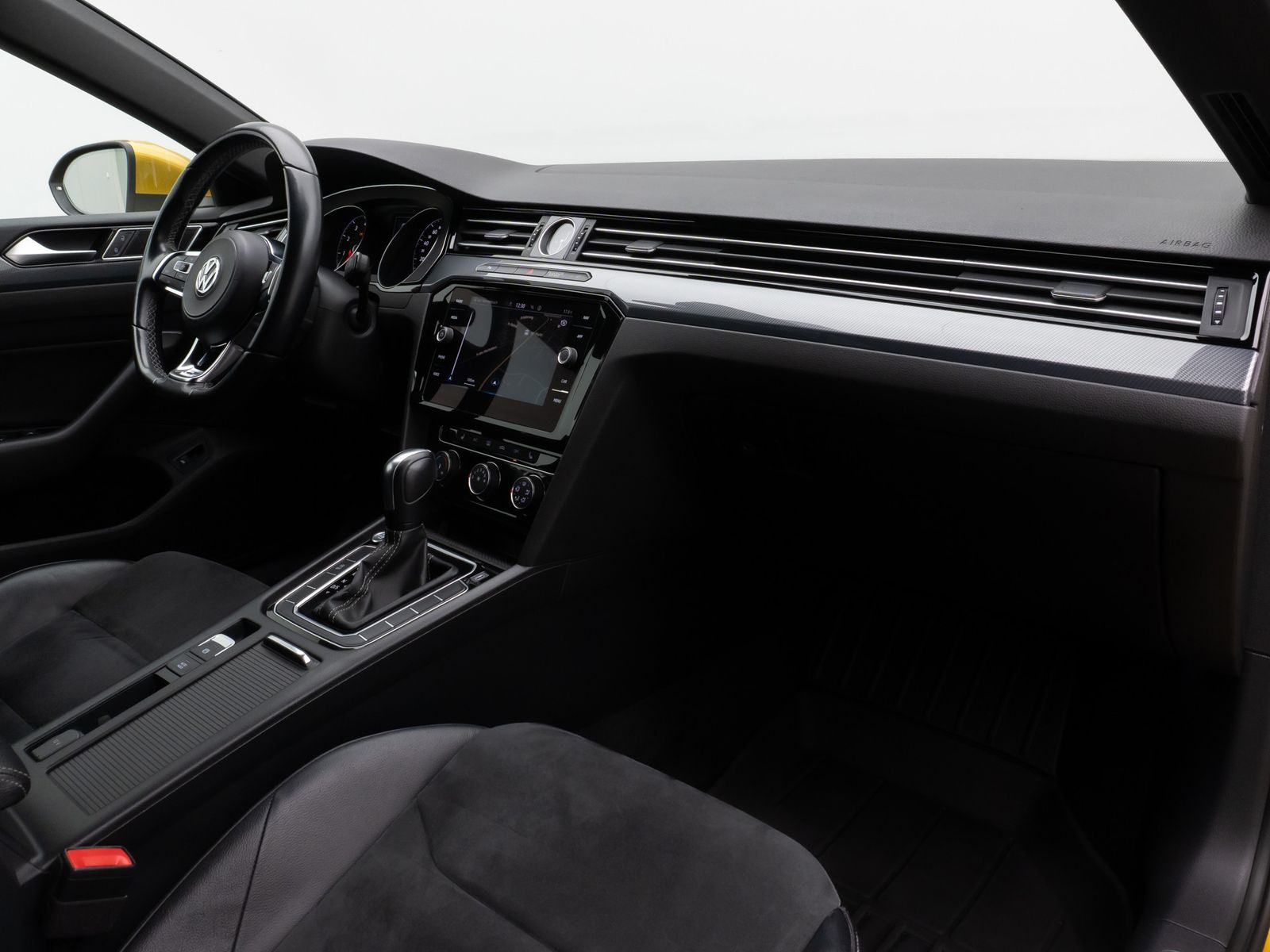 Fahrzeugabbildung Volkswagen Arteon R-Line Kamera Fernlichtassist ACC 8Fach