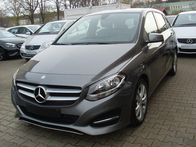 Mercedes-Benz B 180