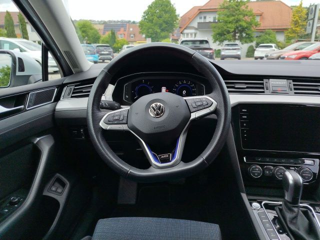Fahrzeugabbildung Volkswagen Passat Variant GTE 1.4 P 115 TSID6F, Standheizun