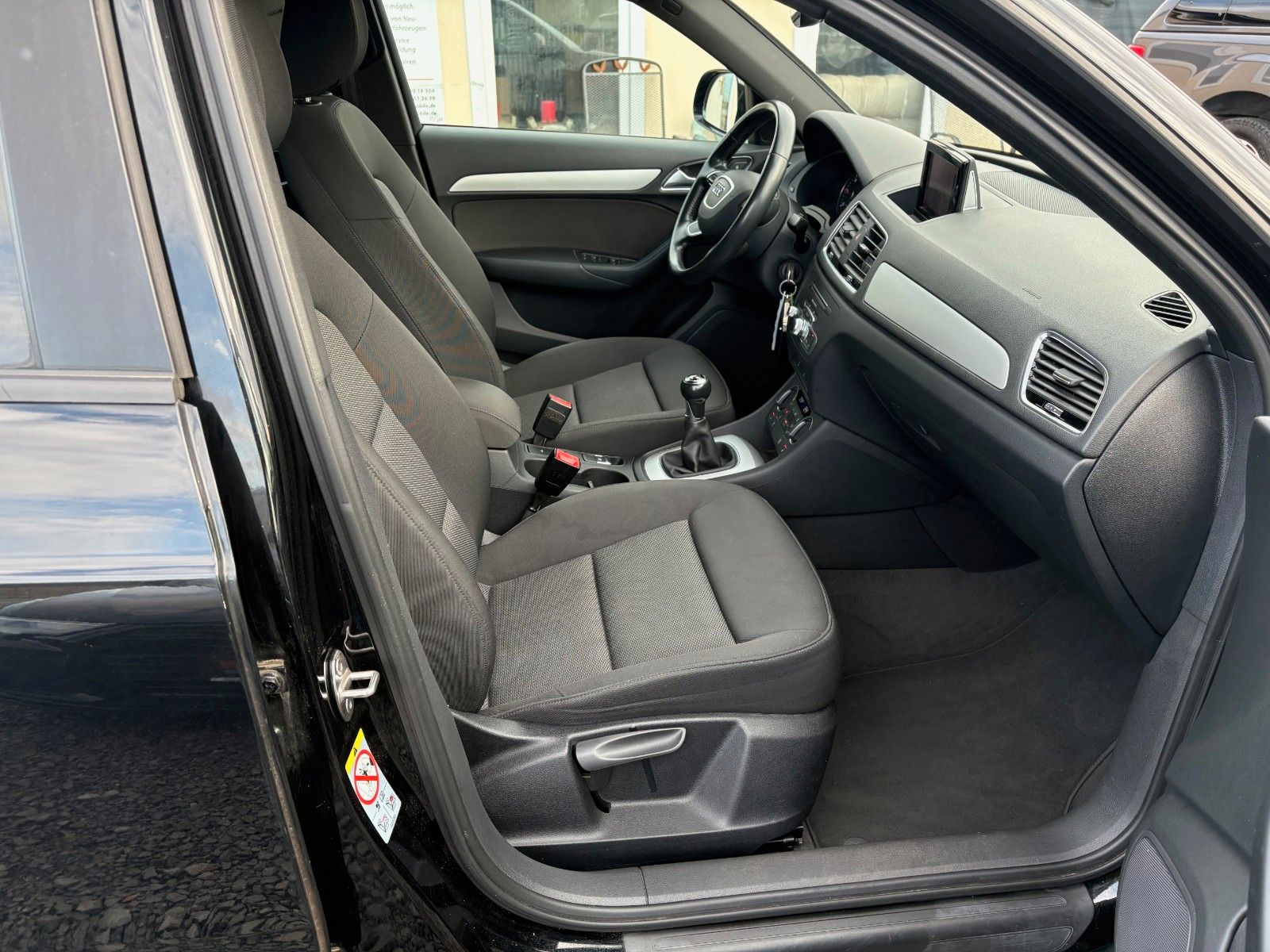 Fahrzeugabbildung Audi Q3 2.0 TDI basis Navi Xenon Tempomat SPORTFWK